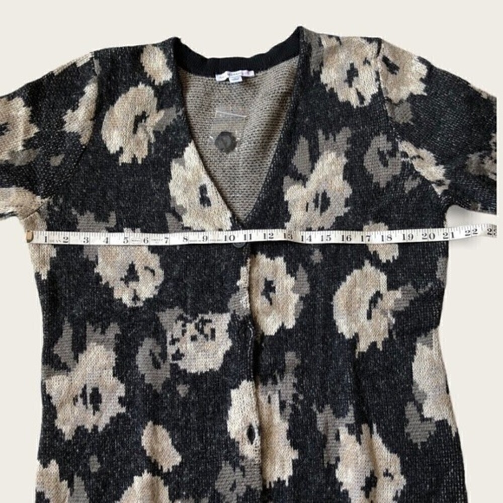 Isaac Mizrahi Knit Floral Intarsia Long Cardigan Sweater Button Front V-Neck M - Picture 14 of 15